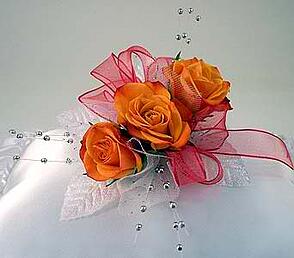 three sweet heart rose corsage winner